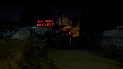 Kayseri’nin Kocasinan ilçesinde ara sokakta kaza yapan sürücü yan yatan