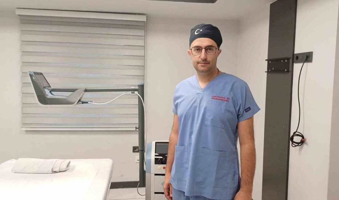 Yapay zeka destekli robotik lazer ile ameliyatsız tedavi Kayseri Özel İdeal Hastanesi Ortopedi Uzmanı Doç. Dr. Emre Yurdakul,