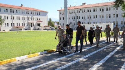 Erzincan’da fiziksel engelli Berat Asaf Yeniçeri’nin, askeri üniforma giyinme hayali