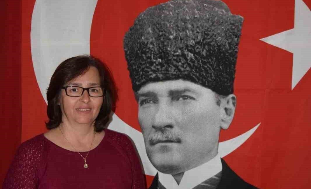 Yenipazar’da CHP ilçe başkanı ve yönetimi istifa etti Cumhuriyet Halk Partisi (CHP) Yenipazar İlçe Başkanı Sergül Duransoy ve