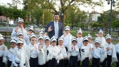 Yenişehir Belediyesi, 10’ncu Uluslararası Altın Biber Festivali kapsamında düzenlediği Geleneksel