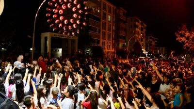 Yeşilyurt Belediyesi tarafından bu yaz ilçede düzenlenen “Yeşilyurt’ta Yaz Akşamları”