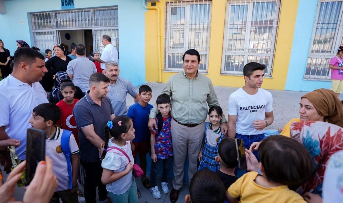 Şehitkamil Belediye Başkanı Umut Yılmaz, 2025-2026 Eğitim-Öğretim yılının ilk gününde
