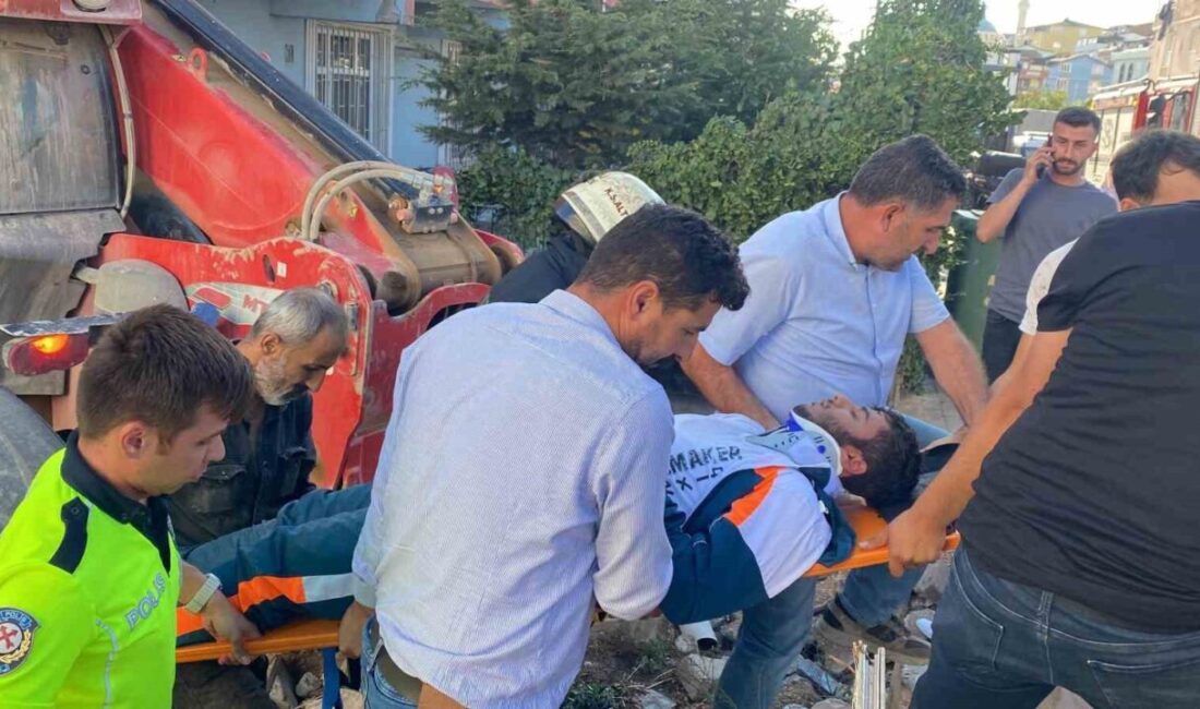 Yokuşta aşağı inerken kontrolden çıkan iş makinesi dehşet saçtı: 2’si çocuk 4 yaralı Kocaeli’nin Körfez ilçesinde yokuş aşağı indiği sırada kontrolden çıkan iş