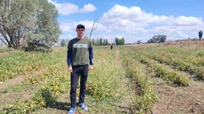 Yozgat’ın Sorgun ilçesinde ikamet eden üniversite öğrencisi, hem ailesine destek