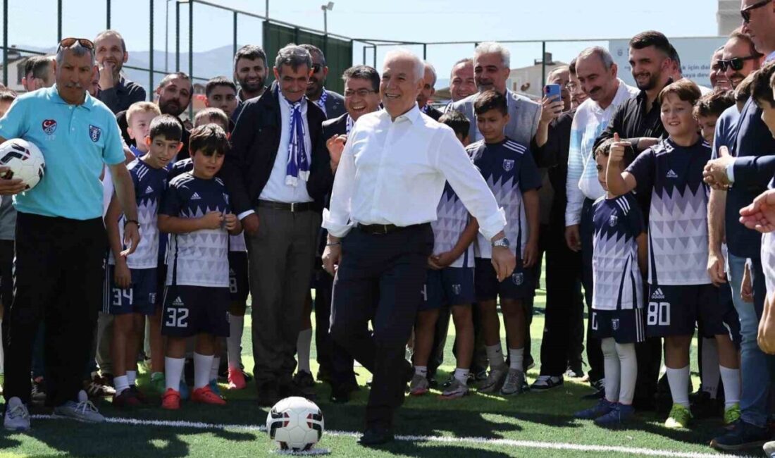 Yunuseli Mahallesine yeni spor tesisi Bursa Büyükşehir Belediye Başkanı Mustafa Bozbey, geçtiğimiz aylarda Yunuseli Mahallesi’ne