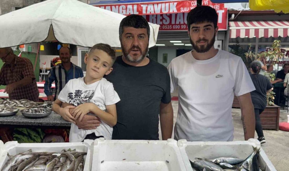 Zonguldak’ta tezgahlar balıkla şenlendi Zonguldak’ta av yasağının ardından vatandaşlar tezgahlara yoğun ilgi gösterdi. 1