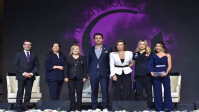 İlham veren kadınlar "Kadın Dünyadır" zirvesinde buluştu 