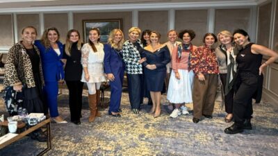 “Göğsümüzde Saklı Hikâyeler” Söyleşisi Meme Kanseri Farkındalık Haftası’nda Kadınları Bir