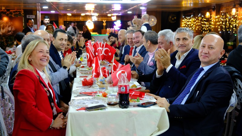 Aylin Özsavaş’tan Birlik Ve Güven Mesajı Cumhuriyet'in 102. Yılı boğaz'da coşkuyla kutlandı