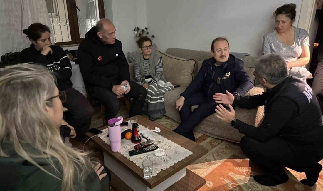 AFAD Başkanı selden etkilenen İzmir’de Afet ve Acil Durum Yönetimi Başkanlığı (AFAD) Başkanı Ali Hamza