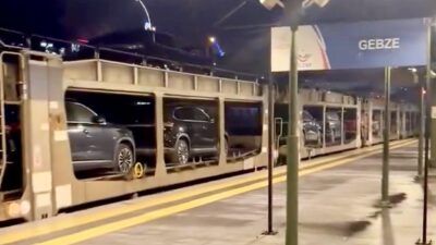 Türkiye’de üretilen Togg otomobilleri, Almanya’daki sahiplerine teslim edilmek üzere Gebze’den