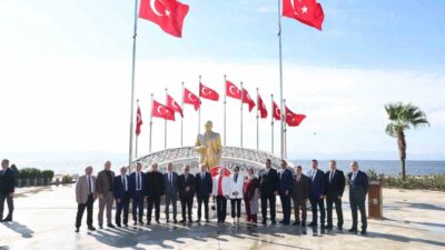 Darıca’da Muhtarlar Günü dolayısıyla tören düzenlendi. Törende konuşan Darıca Belediye