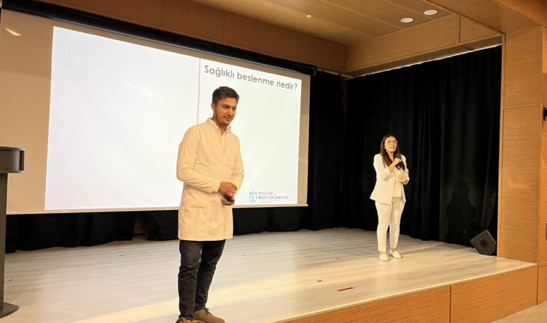 Beslenmenin sırları işaret diliyle anlatıldı Kocaeli’de “İşitme Engelliler Haftası” etkinlikleri kapsamında işitme engelli bireyler için