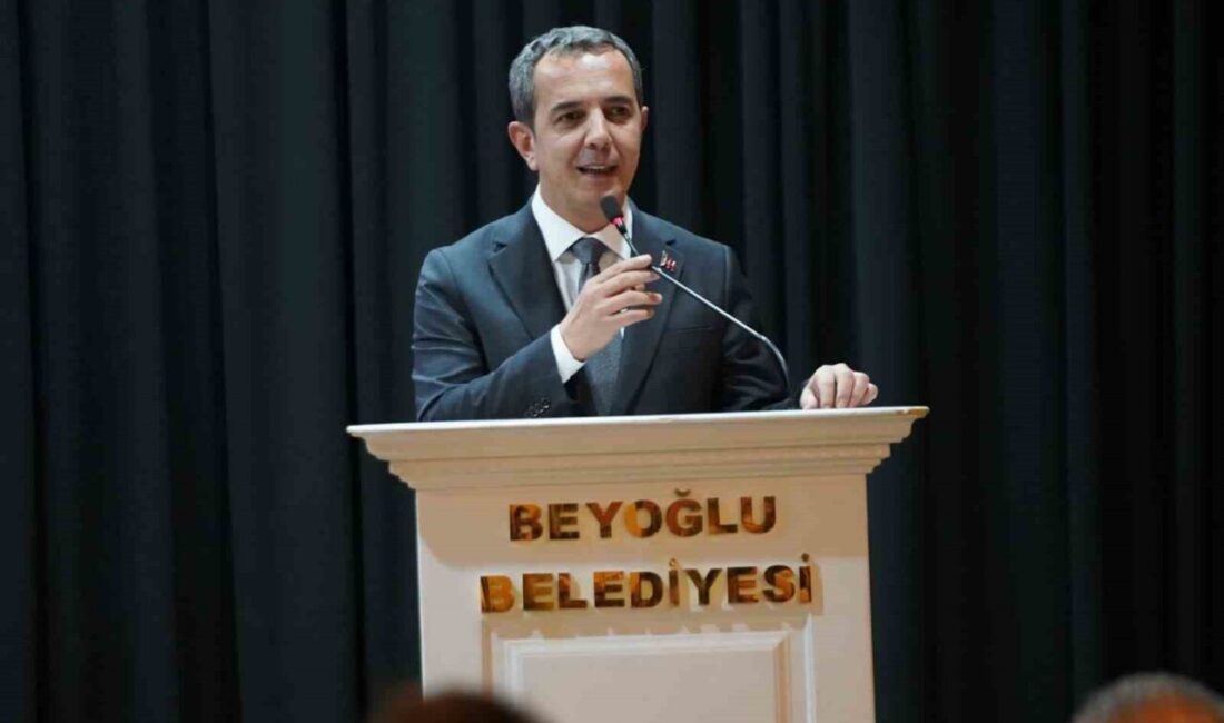 Beyoğlu Belediyesi’nden  amatör spor kulüplerine 2.275 milyon TL yardım Beyoğlu Belediyesi, ilçede faaliyet gösteren amatör spor kulüplerine verdiği desteği