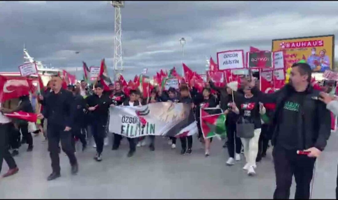 Burgaz Gençlik Derneği’nden Filistin’e destek yürüyüşü Burgaz Gençlik ve Yardımlaşma Derneği üyeleri, “Filistin özgürlüğü için gökyüzüne