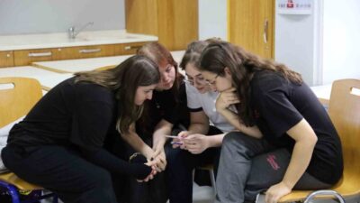 Kadına yönelik şiddetle mücadelede toplumsal bilincin artırılmasını hedefleyen Bursa Büyükşehir