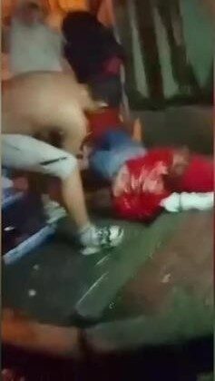 Gaziosmanpaşa’da silahlı kavgada 1 kişi hayatını kaybetti, 3 kişi yaralandı Gaziosmanpaşa’da iki grup arasındaki tartışma silahlı kavgaya dönüştü. Olayda 1
