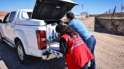 Gölbaşı Belediyesi, ihtiyaç sahibi ailelerin çocuklarına destek olmak amacıyla 850