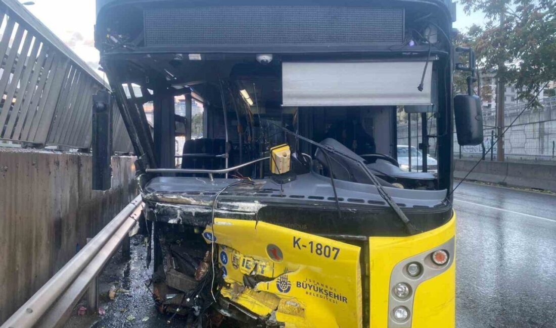 Kadıköy’de alkollü İETT şoförü bariyerlere saplandı: 2 yaralı Kadıköy’de İETT otobüsünün bariyerlere saplandığı kazada 2 kişi yaralandı. Yapılan