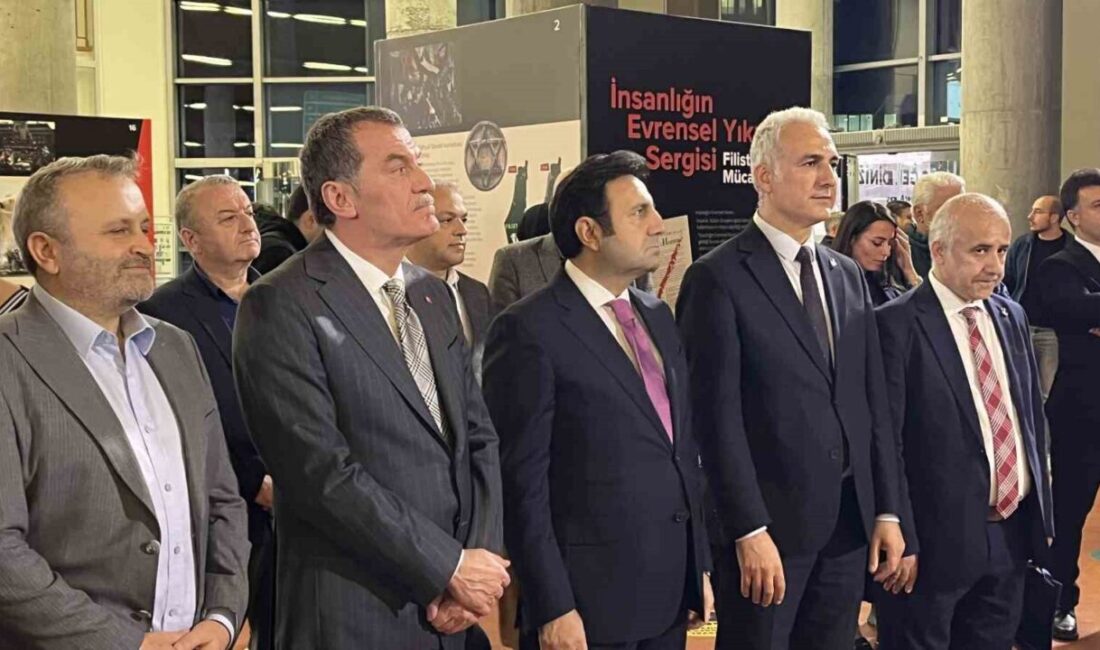 Zeytinburnu Belediyesi, Kültür ve Sanat Merkezi’nin 2025-2026 sezonunu törenle açtı.