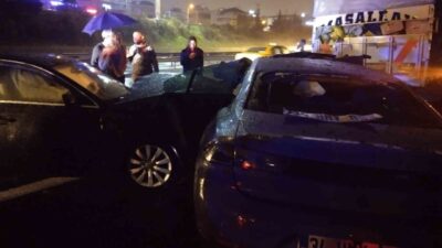 Ataşehir’de gece saatlerinde otoyolda 5 aracın karıştığı zincirleme trafik kazası
