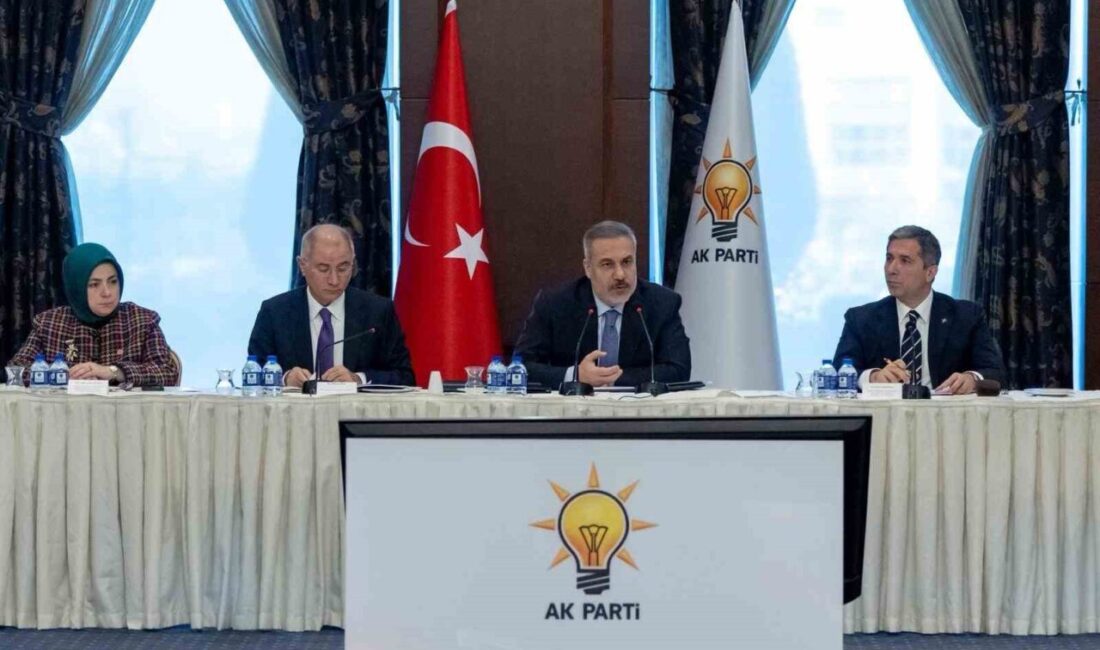 Dışişleri Bakanı Hakan Fidan, AK Parti Dış İlişkiler Başkanlığının düzenlediği