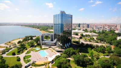 İstanbul’un en seçkin konaklama ve eğlence merkezlerinden biri olan Sheraton