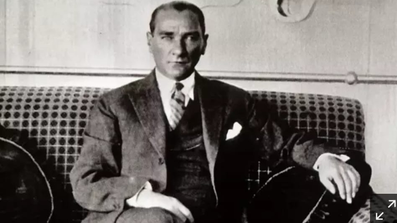 Türkiye Cumhuriyeti’nin Kurucusu Gazi Mustafa Kemal Atatürk, Türkiye’nin dört bir