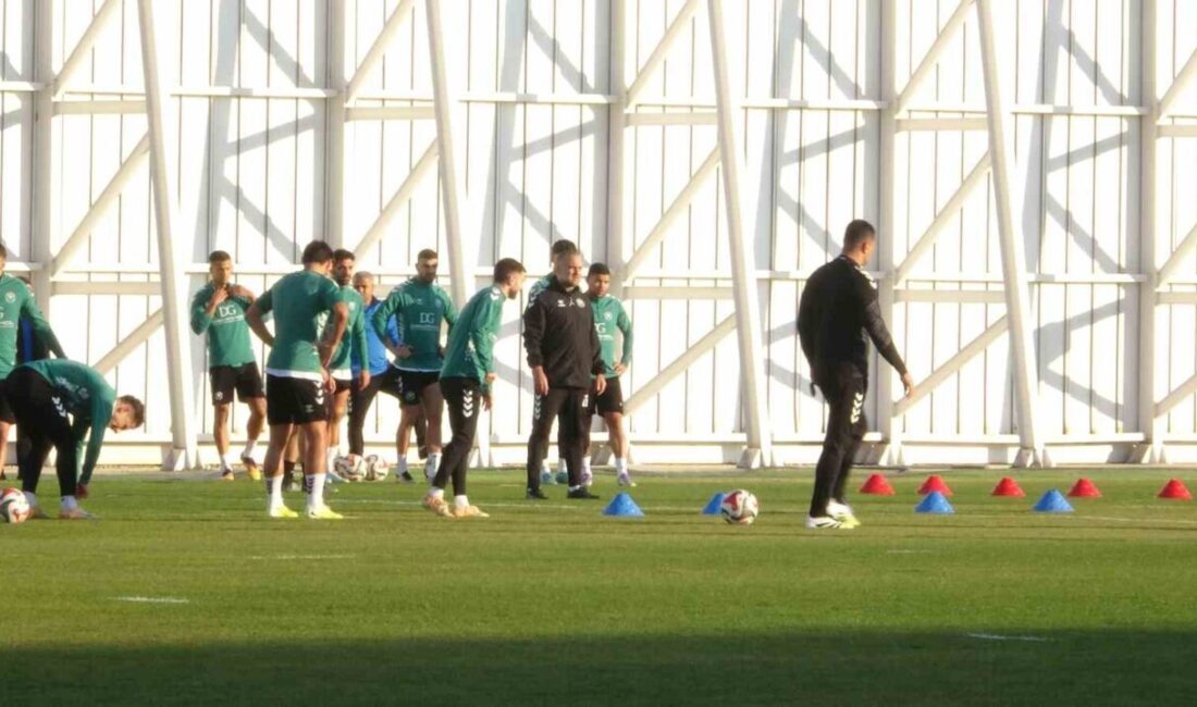 Konyaspor Teknik Direktörü Çağdaş Atan, hafta sonu oynayacakları Trabzonspor maçı