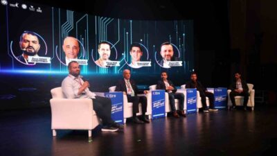 Kocaeli Bilişim Fuarı’nda gerçekleştirilen panelde, sporun dijitalleşme süreci masaya yatırılarak,