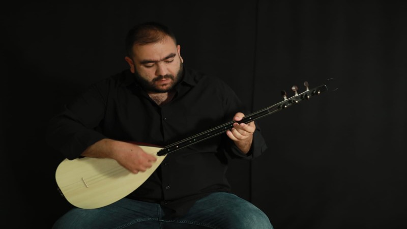 “Türküler Toplumun Aynasıdır” Begen Medya Özel Röportaj – İsviçre’den bir Anadolu sesiyle: Ali