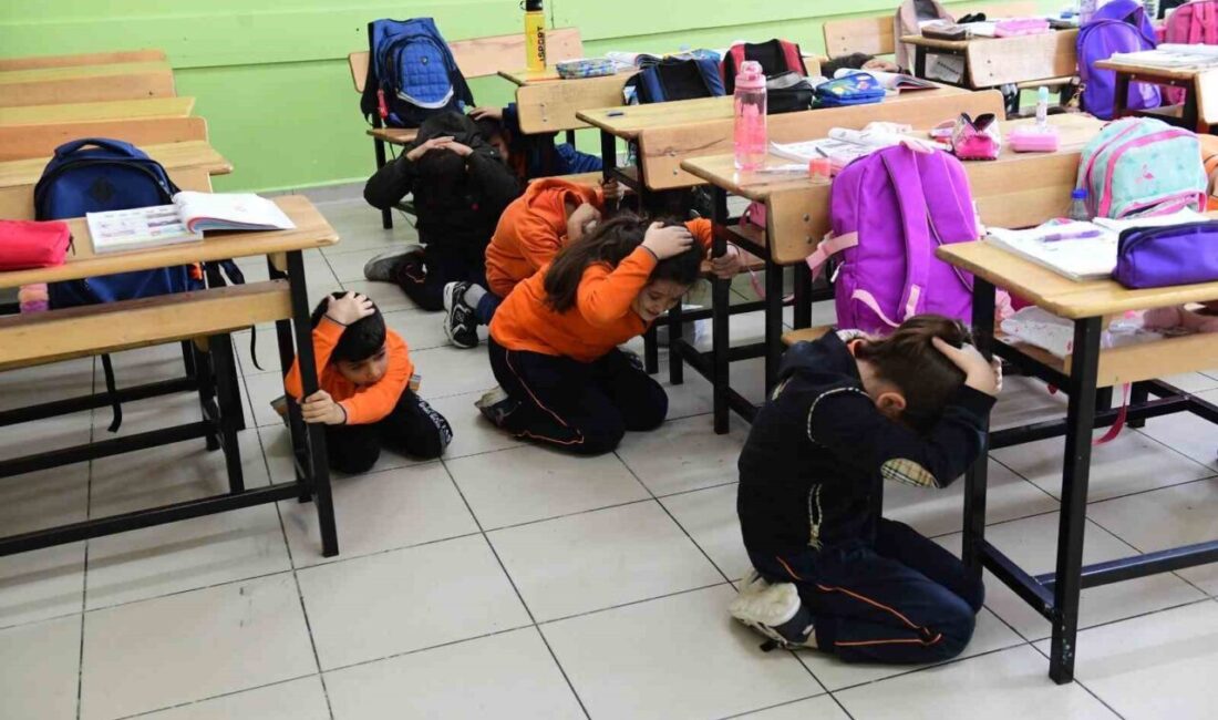 Osmangazi Belediyesi, öğrencilerin afetlere karşı bilinçli ve hazırlıklı bireyler olarak