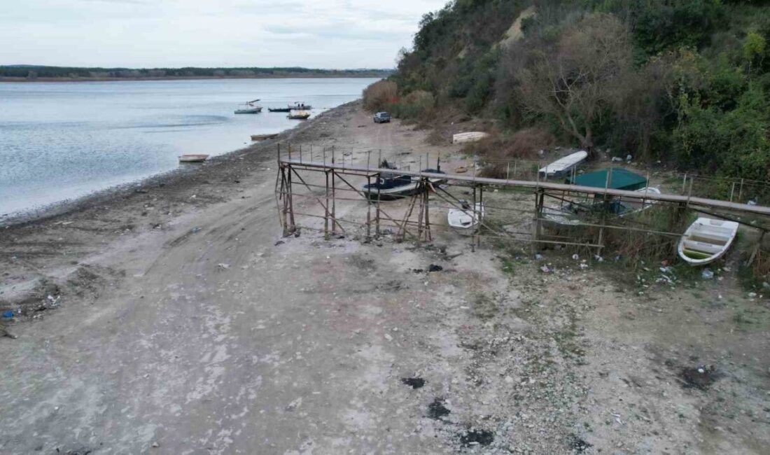 İstanbul’un önemli su kaynaklarından biri olan Terkos Gölü’nde su seviyesi