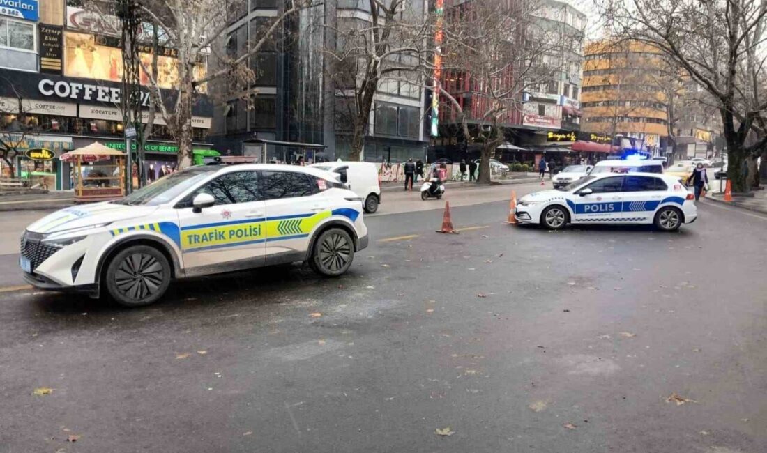 Ankara’da yılbaşı çerçevesinde belli işlek noktalarda polis ekipleri tarafından geniş