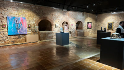 Lale Müzesi, genç kuşak sanatçıların güncel üretimlerini bir araya getiren