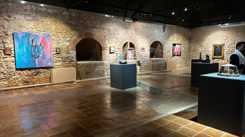 Lale Müzesi, genç kuşak sanatçıların güncel üretimlerini bir araya getiren