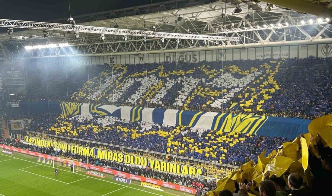 Fenerbahçeli taraftarlar, Galatasaray derbisine özel koreografi hazırladı. Trendyol Süper Lig’in