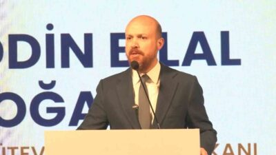 “Türkiye Yüzyılında Erzincanlı İş İnsanlarının Misyonu” programında konuşan İlim Yayma