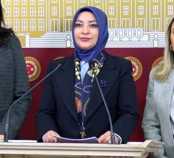 Kadın Erkek Fırsat Eşitliği Komisyonu(KEFEK) Başkanı ve Ak Parti Sakarya