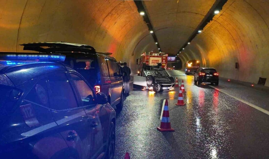 Üsküdar’da Tantavi Tüneli’nde, Kısıklı-Ümraniye istikametinde yağışlı havanın etkisiyle meydana gelen