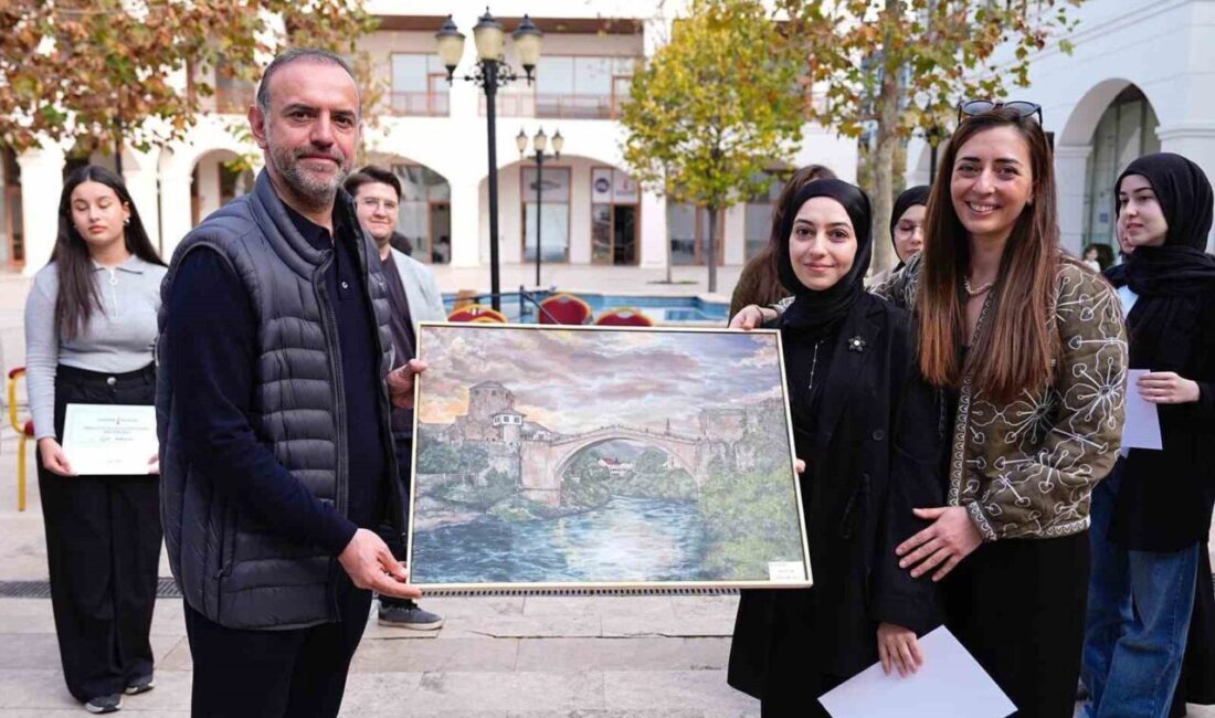 Sancaktepe Belediyesi Gençlik Merkezlerinde eğitim gören öğrencilerin hazırladığı seçkin eserlerden