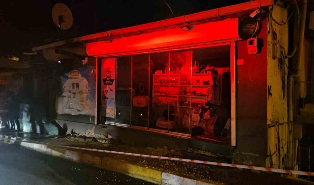 Sarıyer’de gece saatlerinde 2 katlı binanın üst katında yer alanda