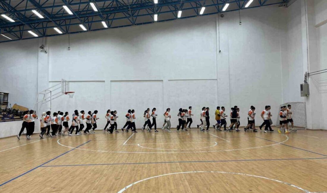 Sultangazi Belediyesi, kariyerine sporla yön vermek isteyen gençleri bu yıl