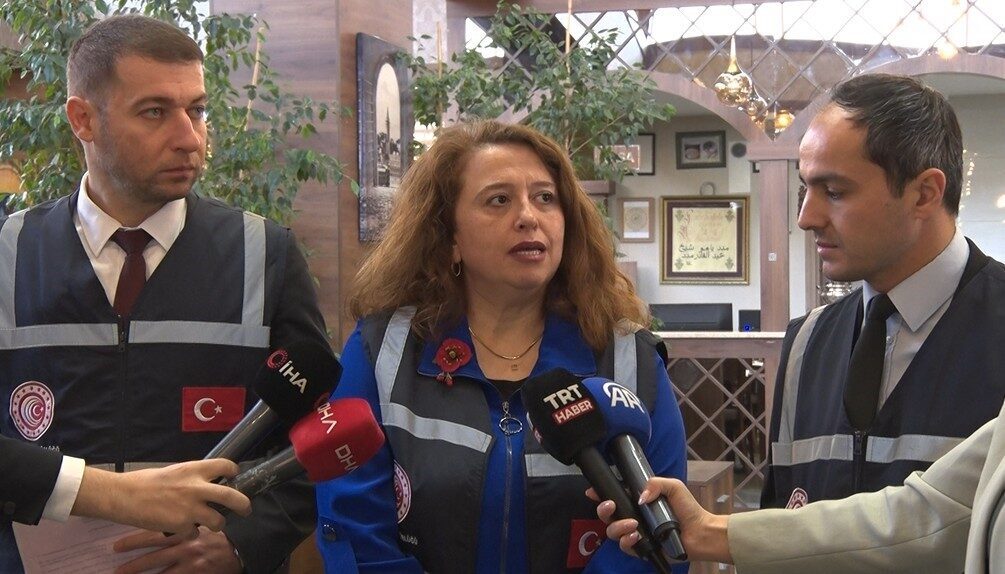 Ticaret Bakanlığı ekipleri, restoran ve kafelerde, tarife ve fiyat listelerinin