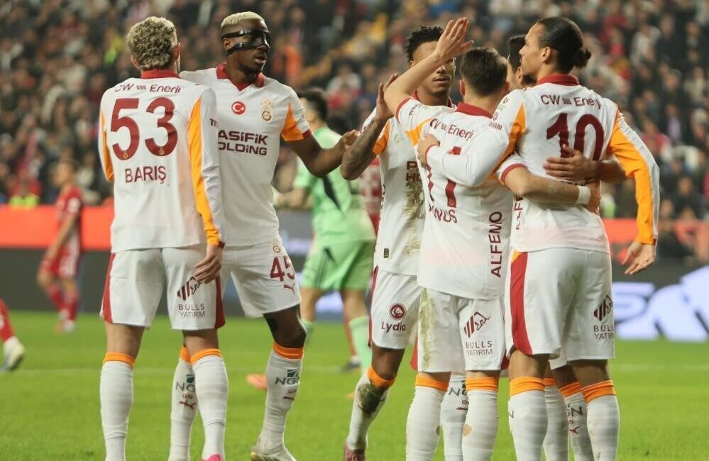 Trendyol Süper Lig’de 16. hafta sonunda Galatasaray liderliğini sürdürürken, Fenerbahçe