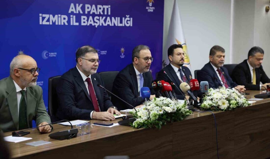 AK Parti İzmir İl Başkanlığı’nda, 2025 yılına ilişkin hedefler ve
