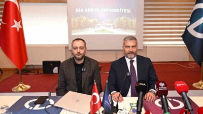 Anadolu Üniversitesi Rektörü Prof. Dr. Yusuf Adıgüzel, ‘10 Ocak Çalışan