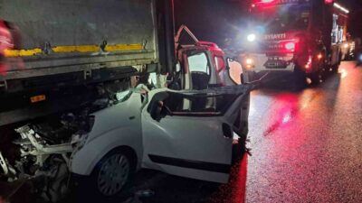 Balıkesir’de İstanbul-İzmir Otoyolu İstanbul istikametinde meydana gelen trafik kazasında seyir