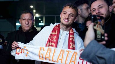 Galatasaray’ın, İtalyan ekibi Napoli’den transferi konusunda anlaşma sağladığı Hollandalı futbolcu